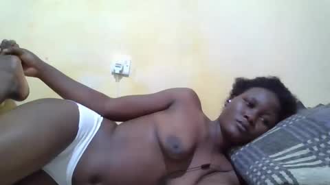 Snapshot of ebony_vanillah chatting on March 17, 9:07 pm ebony_vanillah online show from March 17, 9:07 pm