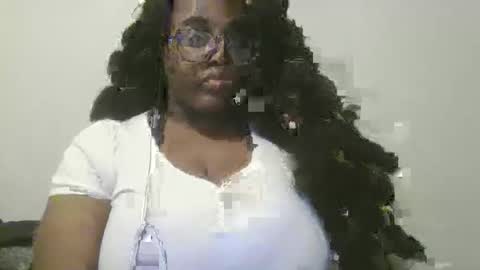 ebonybigtitqueen3 online show from November 5, 2:00 am