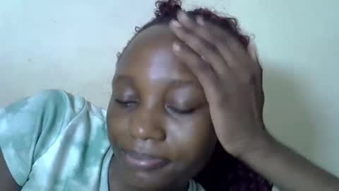 Snapshot of ebonycutegal4 chatting on February 2, 9:35 pm MELLEN online show from February 2, 9:35 pm