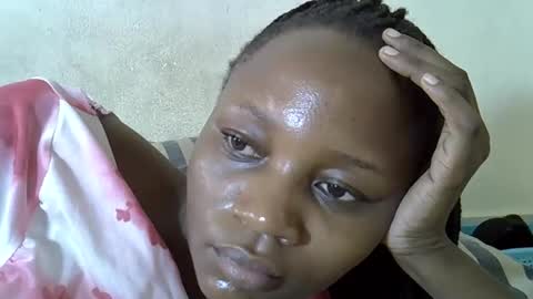 Snapshot of ebonycutegal4 chatting on February 18, 11:06 am MELLEN online show from February 18, 11:06 am