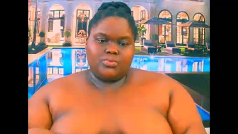 Snapshot of ebonyhotbuns4u2luv chatting on December 15, 8:57 pm ebonyhotbuns4u2luv online show from December 15, 8:57 pm