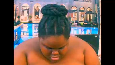 Snapshot of ebonyhotbuns4u2luv chatting on December 20, 7:54 pm ebonyhotbuns4u2luv online show from December 20, 7:54 pm