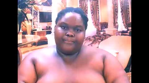 Snapshot of ebonyhotbuns4u2luv chatting on January 14, 11:09 pm ebonyhotbuns4u2luv online show from January 14, 11:09 pm