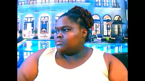 Snapshot of ebonyhotbuns4u2luv chatting on February 9, 7:29 pm ebonyhotbuns4u2luv online show from February 9, 7:29 pm