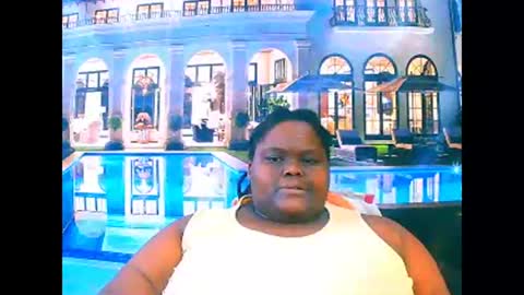 Snapshot of ebonyhotbuns4u2luv chatting on February 26, 7:18 am ebonyhotbuns4u2luv online show from February 26, 7:18 am