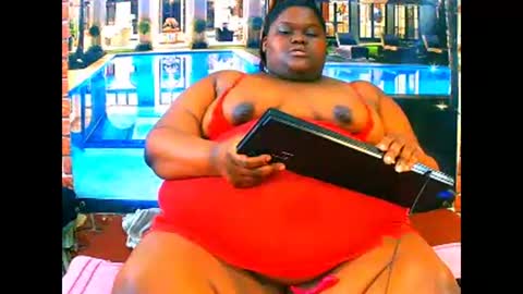 ebonyhotbuns4u2luv online show from April 15, 7:10 pm