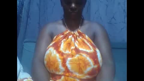 Snapshot of ebonymayahh chatting on February 6, 7:56 am ebonymayahh online show from February 6, 7:56 am