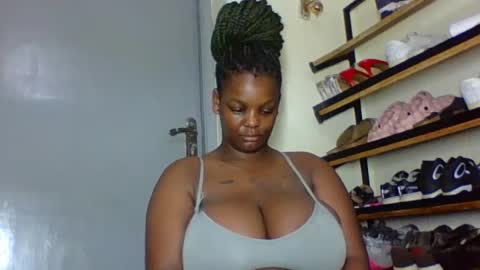 Snapshot of ebonymayahh chatting on July 14, 4:39 am ebonymayahh online show from July 14, 4:39 am