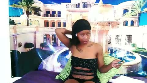 Snapshot of ebonysexyred chatting on February 28, 9:10 am Lucy online show from February 28, 9:10 am