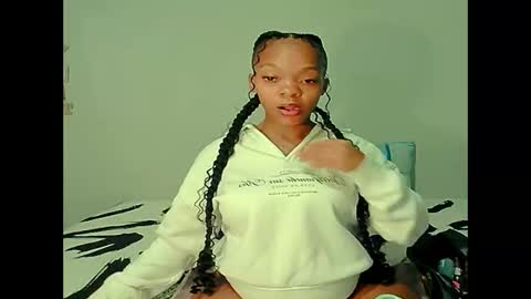 Snapshot of ebonyshy123x chatting on January 10, 8:16 am ebonyshy123 online show from January 10, 8:16 am