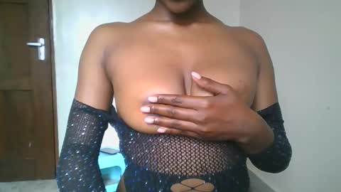 ebonyslut09 online show from March 13, 6:42 am