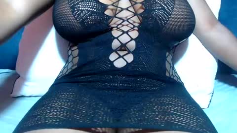 ebonysmiles00 online show from July 17, 9:27 am