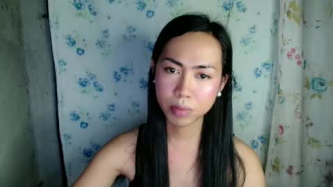 eddfox001 online show from April 12, 1:16 pm