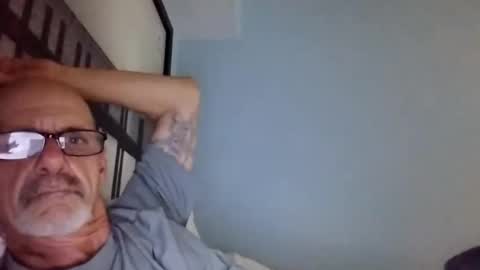 eddiee1068 online show from March 10, 7:24 am