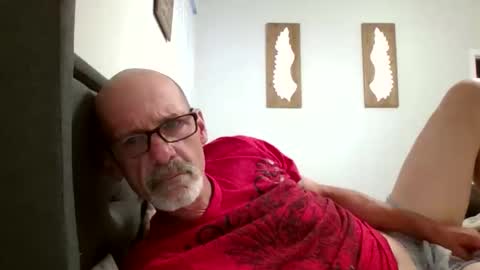 eddiee1068 online show from April 19, 11:40 pm