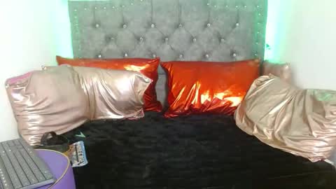 edenivy_lm online show from May 24, 9:03 am