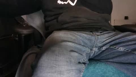 Snapshot of edged_biker chatting on February 1, 5:33 pm edged biker online show from February 1, 5:33 pm