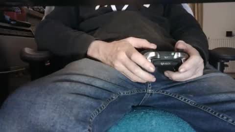 Snapshot of edged_biker chatting on February 10, 10:58 pm edged biker online show from February 10, 10:58 pm