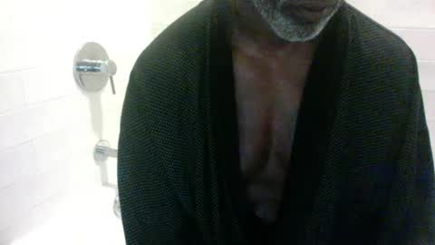 Snapshot of edgingdaddy chatting on July 18, 12:09 pm Dad online show from July 18, 12:09 pm