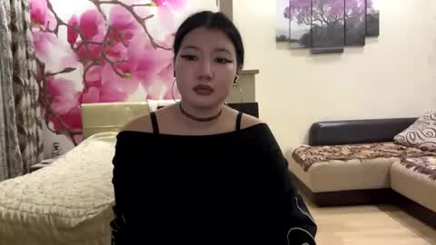 Eri online show from May 22, 6:24 pm