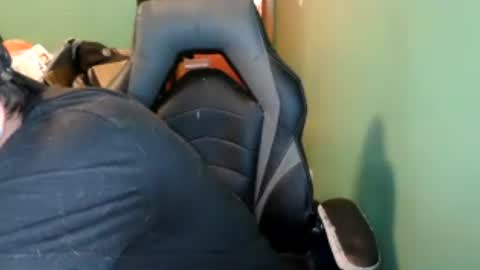 edwardaims_2please online show from August 9, 9:42 pm