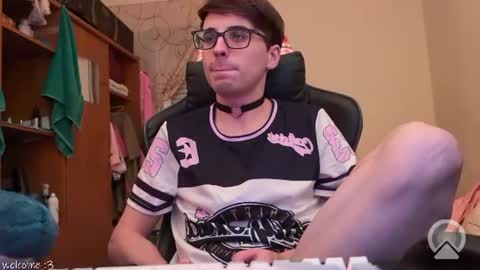 Alex online show from June 18, 9:41 pm