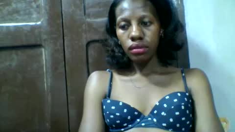 edwige770943 online show from April 27, 3:43 pm