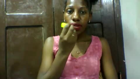 edwige770943 online show from May 5, 8:33 am