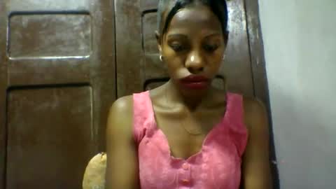 edwige770943 online show from May 6, 3:46 am