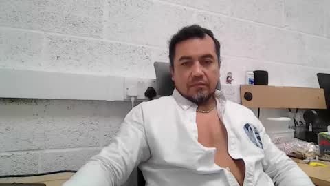 EdM online show from February 6, 9:01 am