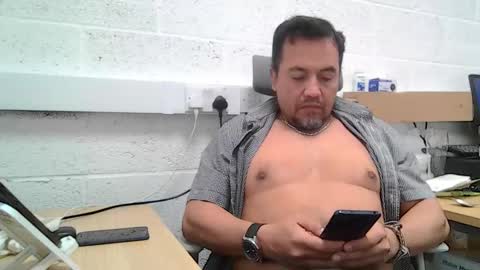 EdM online show from April 15, 8:10 am