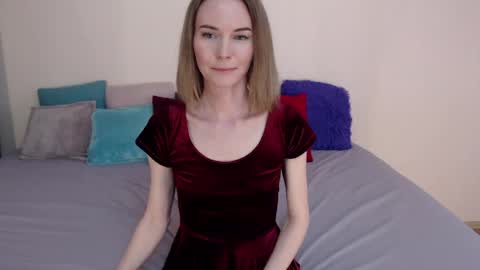 Snapshot of eeleanorrigby chatting on May 17, 2:57 pm Elena online show from May 17, 2:57 pm