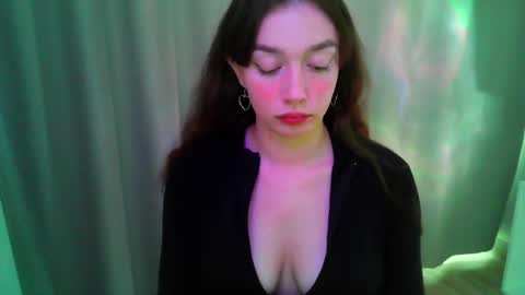 effie_balconii online show from July 12, 12:51 pm