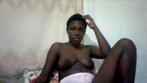eileen_en online show from May 24, 1:27 pm
