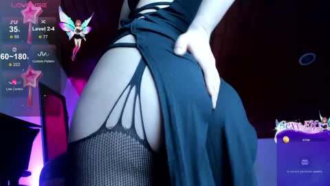 Snapshot of eileen_pinkman chatting on April 23, 5:41 am eileen_pinkman online show from April 23, 5:41 am