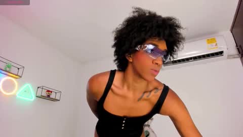 eileenn tanihara online show from February 26, 8:13 am