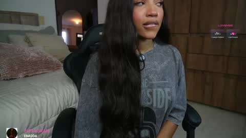 eimi   online show from April 19, 9:28 pm