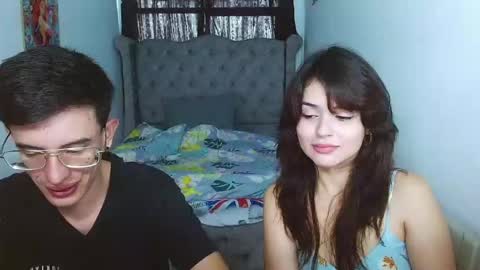 Snapshot of eimy_andres chatting on January 22, 1:53 pm eimy_andres online show from January 22, 1:53 pm