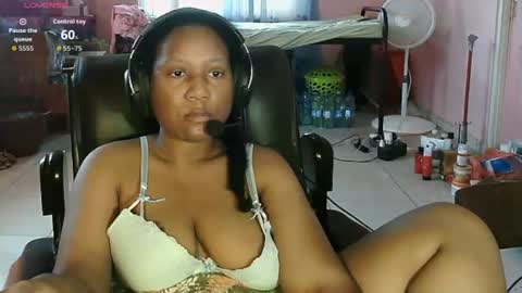 Eirondra Valeen online show from June 13, 6:39 pm
