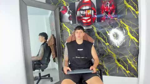 Snapshot of eithan__boy chatting on March 2, 12:01 pm Eithan online show from March 2, 12:01 pm