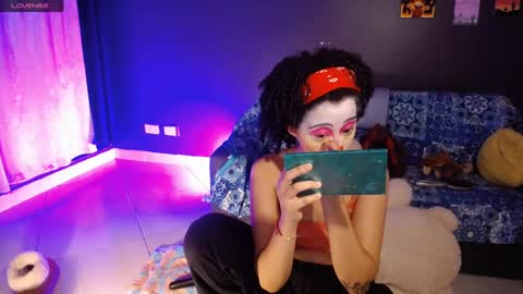 Ela  Help me reach 100 thumbs up online show from March 8, 4:56 am