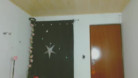 Snapshot of ela_3611 chatting on February 24, 4:54 am ela_3611 online show from February 24, 4:54 am