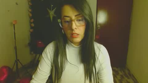 Snapshot of ela_3611 chatting on February 25, 2:54 am ela_3611 online show from February 25, 2:54 am