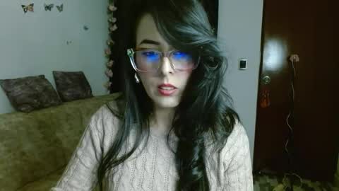 Snapshot of ela_3611 chatting on March 13, 2:40 am ela_3611 online show from March 13, 2:40 am