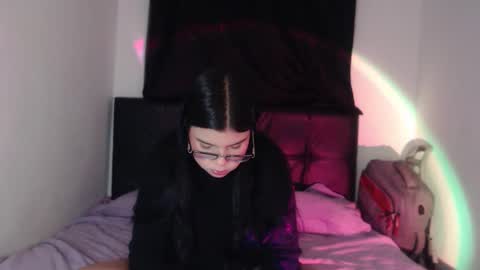 Ela online show from April 5, 3:04 am