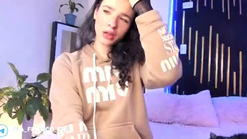 Elaia franco online show from June 28, 4:18 am