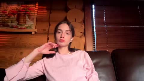Ella online show from July 21, 1:02 pm