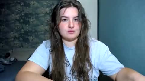 Snapshot of elanis_blair chatting on May 16, 1:02 am Elanis online show from May 16, 1:02 am