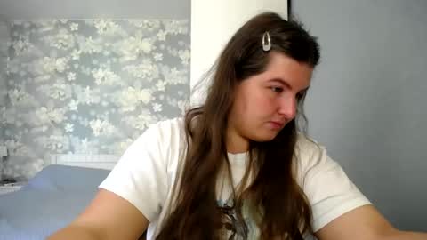 Elanis online show from July 19, 10:08 am