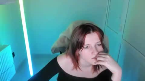 Evie online show from May 8, 12:54 pm